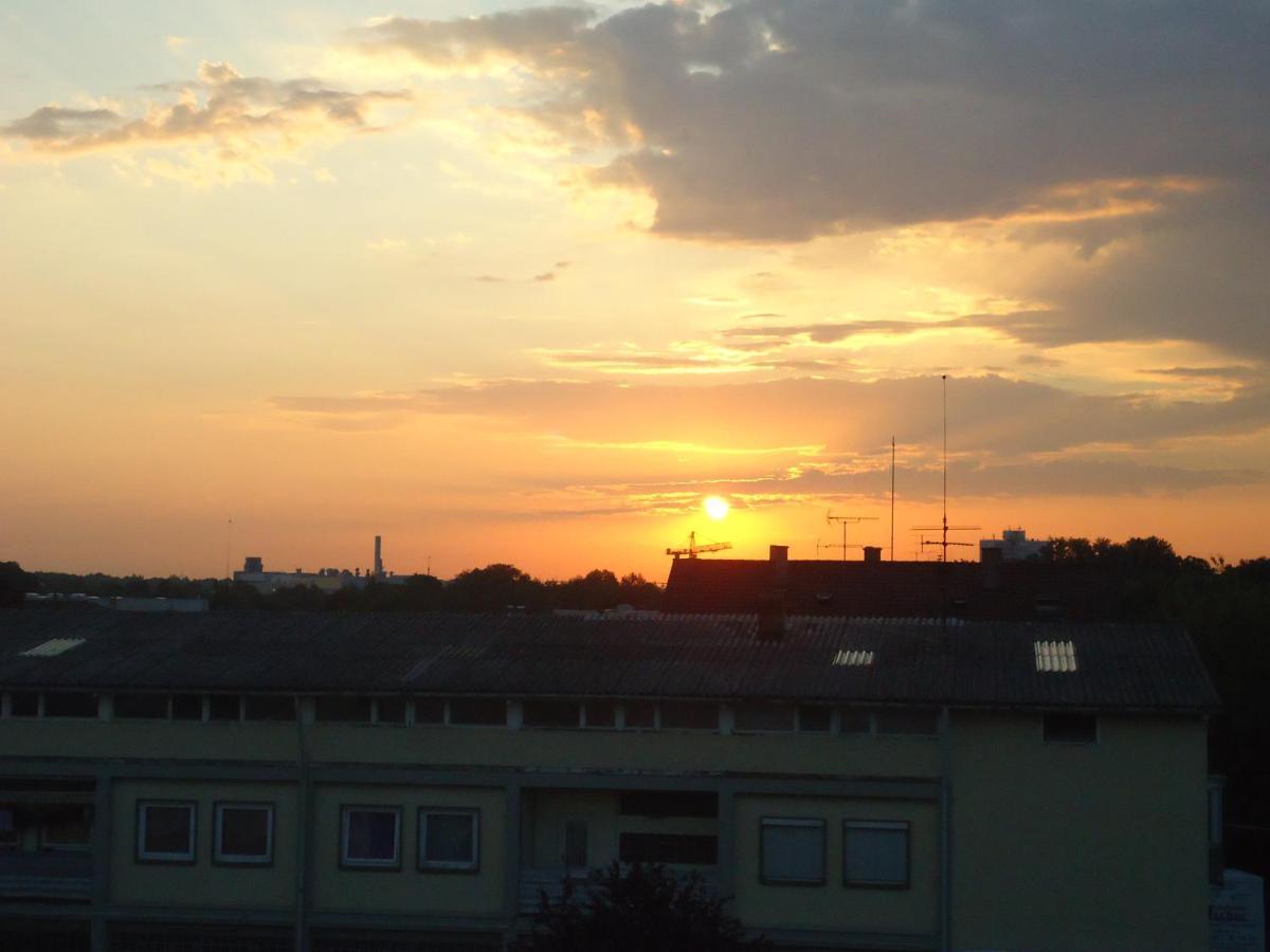 Enjoyhotel Garni Korntal Stuttgart B&B Εξωτερικό φωτογραφία